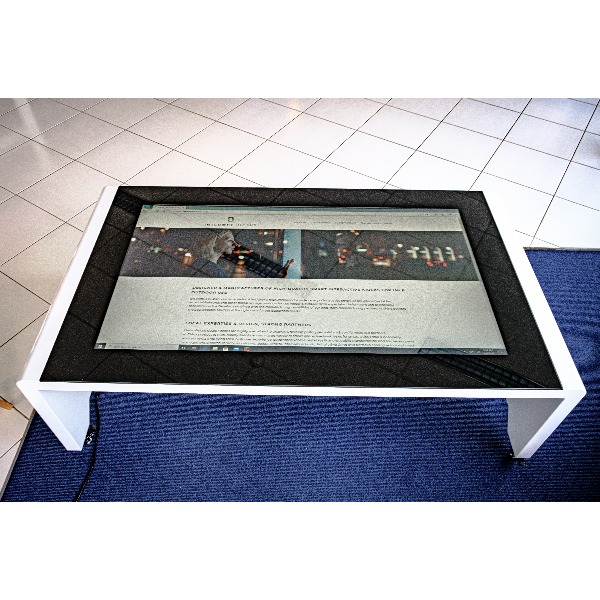 Touchscreen table 55" 
